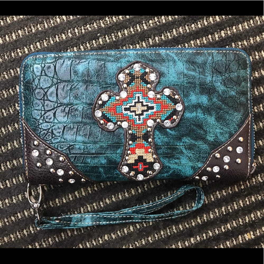 ‼️FREEAmerican Bling wallet ‼️FREE W ANY PURCHASE